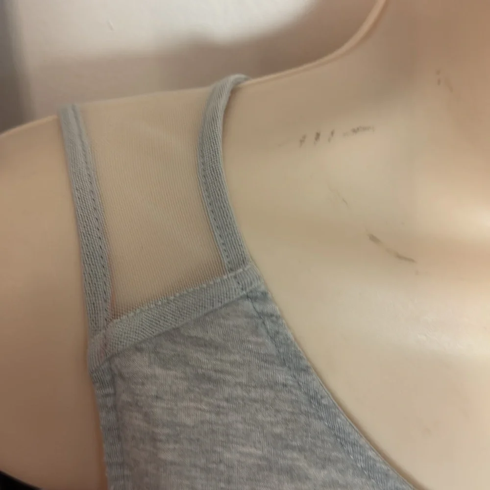 ALO Yoga Grey Mesh Lightweight Top Tank Women Size S Athletic Sleeves